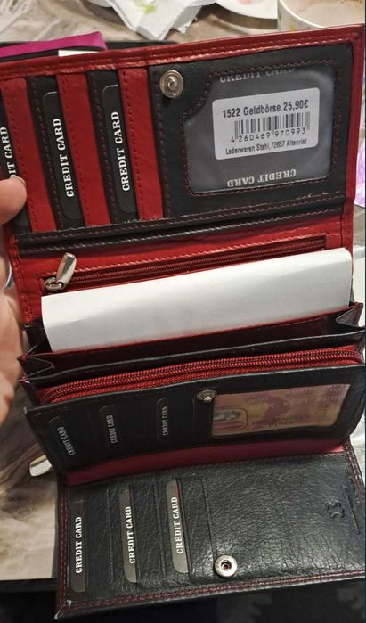 vând portofele de piele