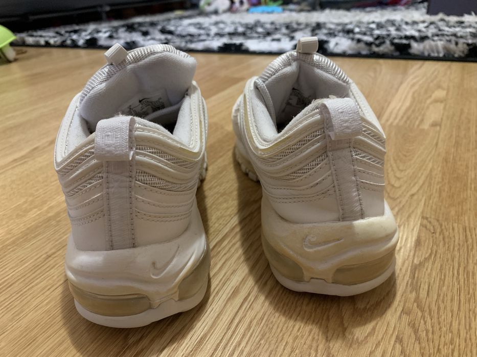 Продавам маратонки Nike Air Max 97