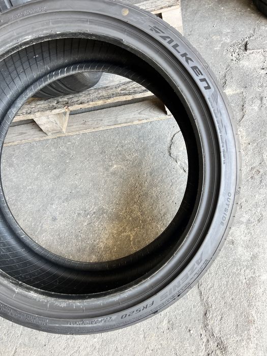 2 anvelope vara 235/35/19 , Falken , DOT 2021