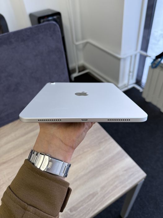 iPad A16 2025 в новом состоянии