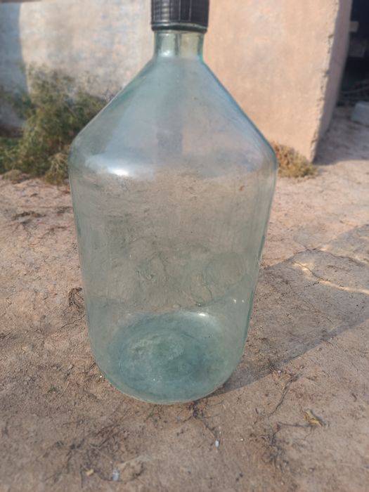 Sotiladi 20 litrlik Shisha idish