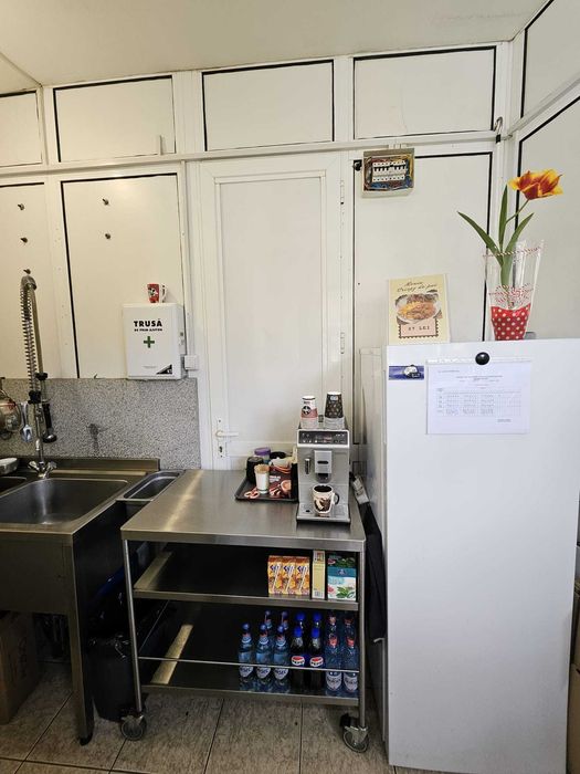 FAST FOOD complet utilat + firma activa, vad bun