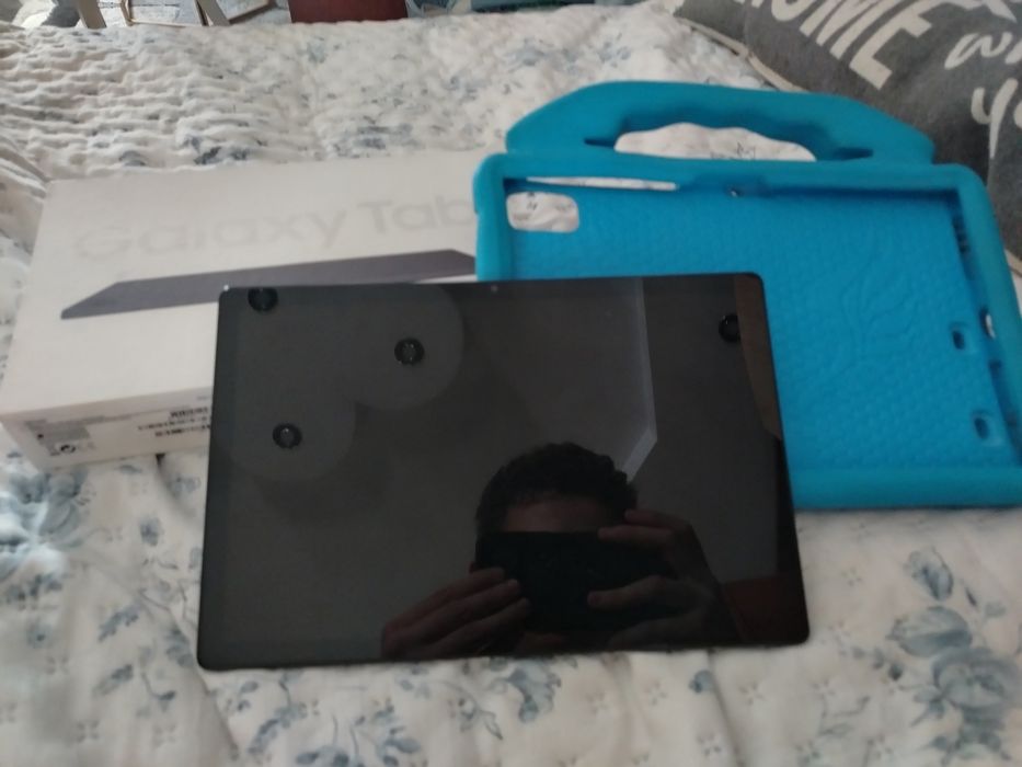 Samsung Galaxy Tab A8+cutie originala+husa