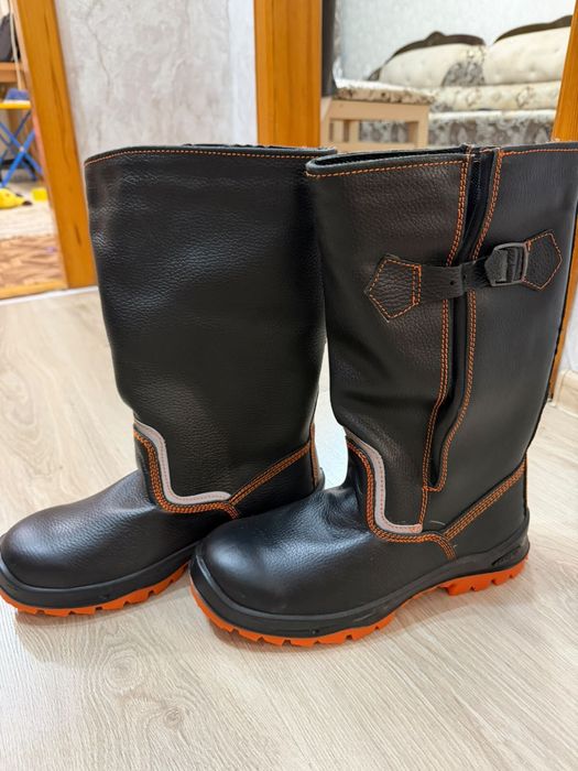 Сапоги зимние новые с зашитой ног