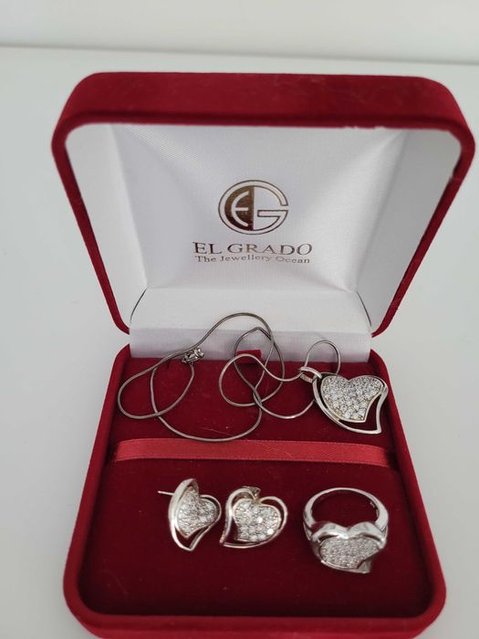 Сребърни бижута обици и пръстен