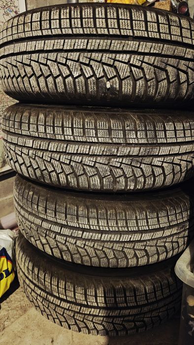 Джанти 16 цола Hyundai зимни гуми 215 70 16 Hankook