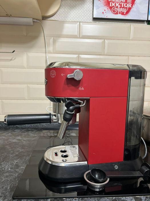 Кофеварка Delonghi