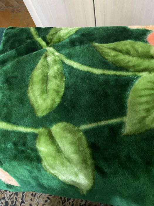 Простыни , полотенца, плед