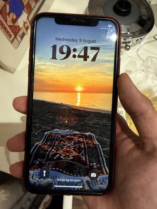 продам айфон хр 64 гб