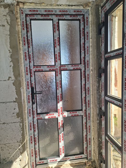 Tâmplărie PVC cu geam termopan la comandă