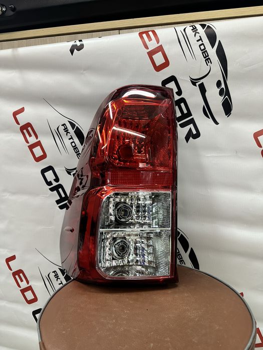 Фонари на Hilux 07-15
