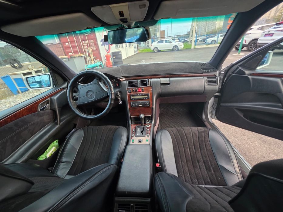 Мерседес авангард