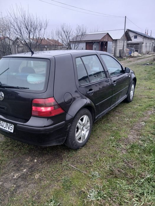 Vând Volkswagen golf 4 1.4 16v.