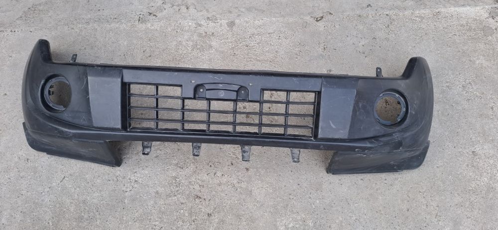 Бампер Mitshubisi Pajero 4