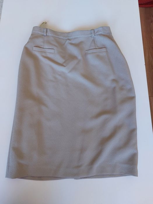 Fustă elegantă dreaptă crem