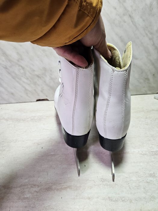 Patine 2060 gheata patinaj artistic  Bladerunner  marime 40,5 ( 26 cm)