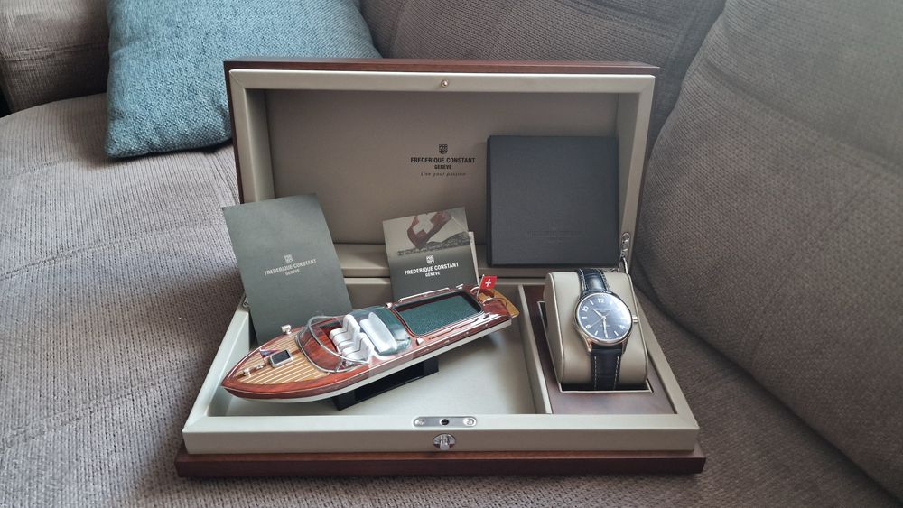 Frederique Constant Runabout