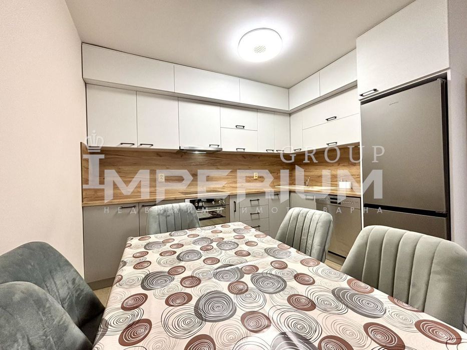 Дава се под наем Двустаен апартамент в Варна, Левски - 55 кв.м за 561 € - Снимка #1