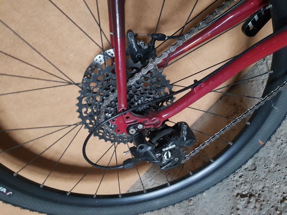 Gravel Genesis 1x11 Sram roti 27.5er