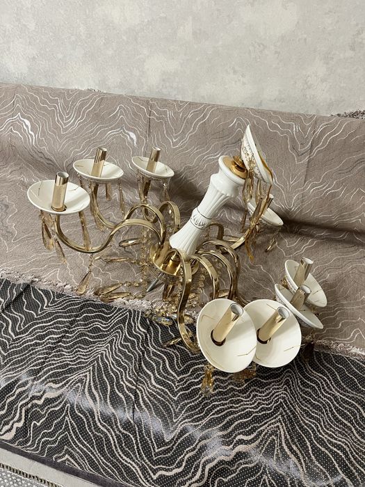 Продается новая люстра