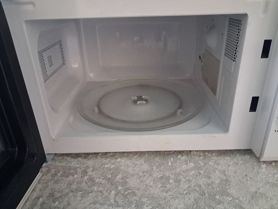 Продам микроволновку срочно!!!