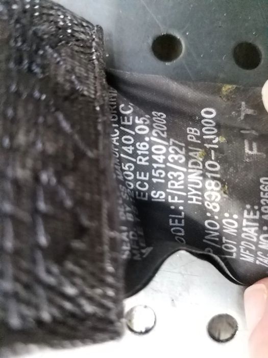 Centura siguranta stanga spate hyundai i20 898101j000