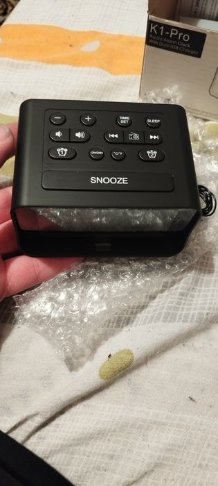 Цифрово FM радио часовник и двоен USB (1.1A+2.1A) за презареждане