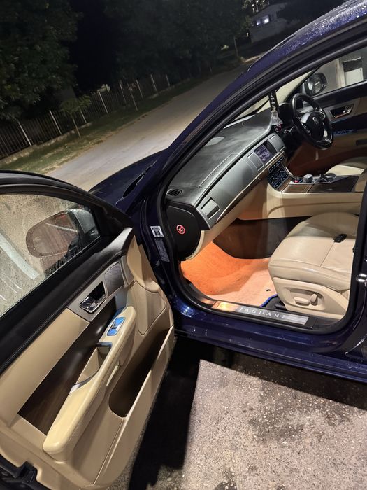 Jaguar XF facelift 2.2 tdi 8ZF auto 200hp