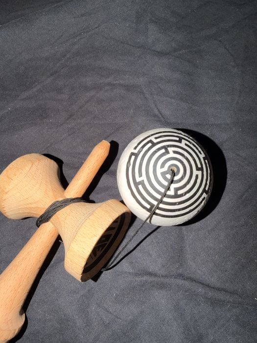 Okendama maze antiskid