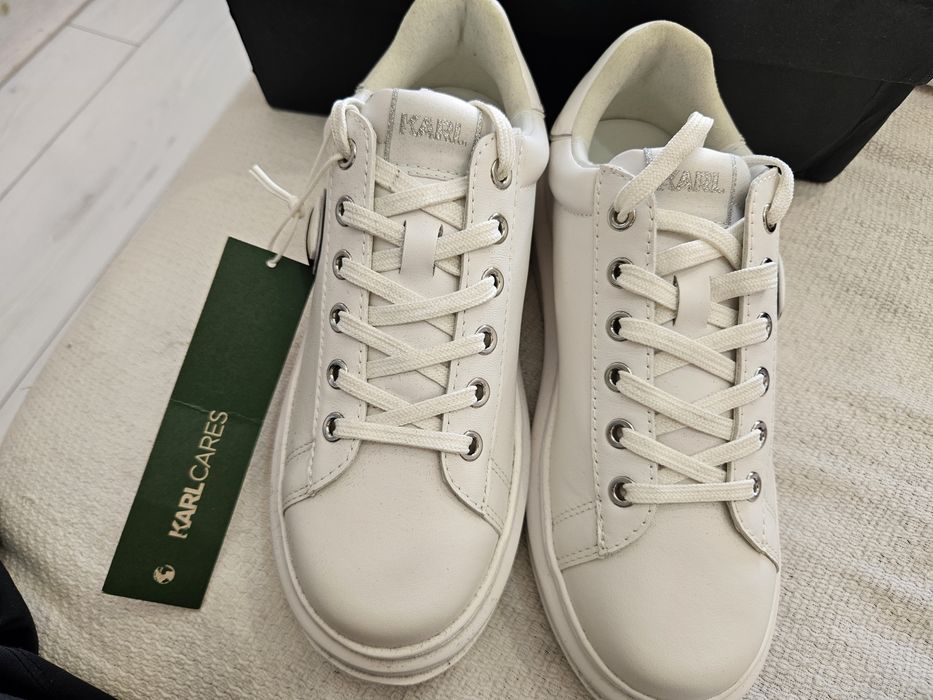 Продам кроссовки Карл Лагерфельд