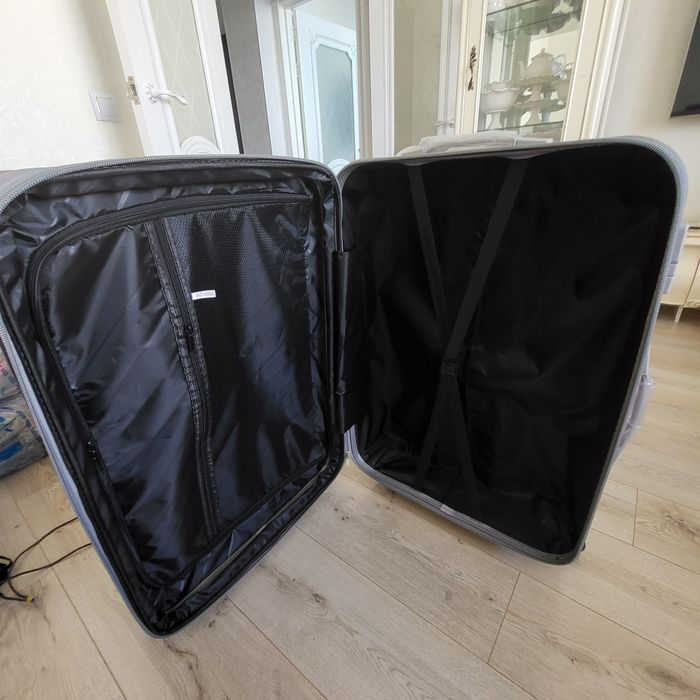 Чемодан. Большой чемодан