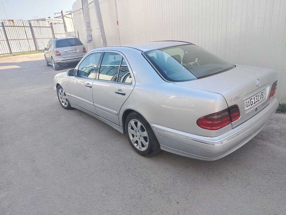 Mercedes Benz W210.
