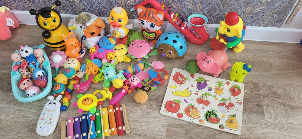 Детские погремушки, развивающие игрушки