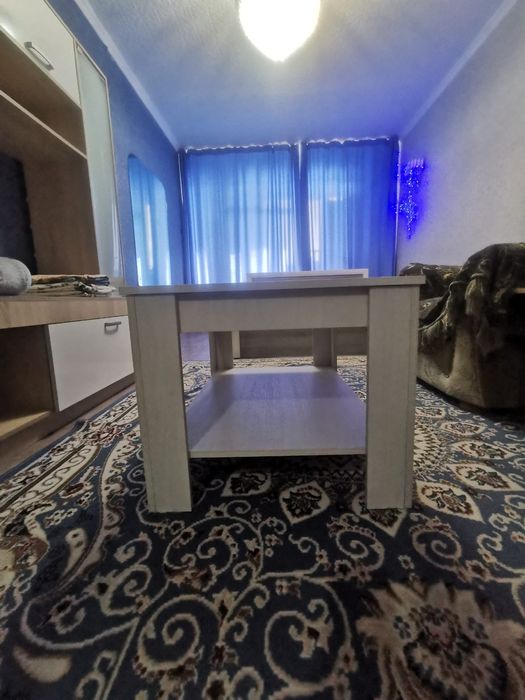 Журнальный столик