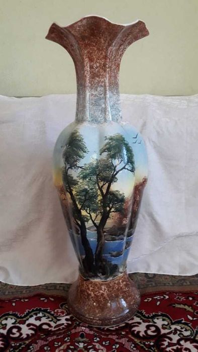 Ваза напольная h 60 см.  Район 1000 мелочей.