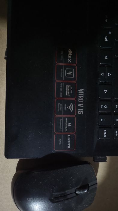 Aser nitro v 15 noutbok