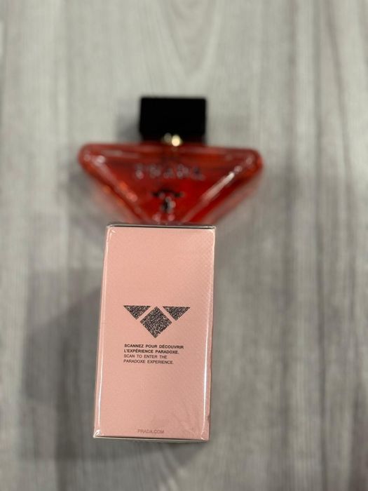 Prada paradoxe intense
