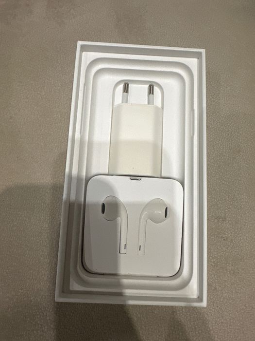 iPhone XS без забележки