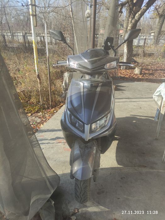 Продам скутер М8