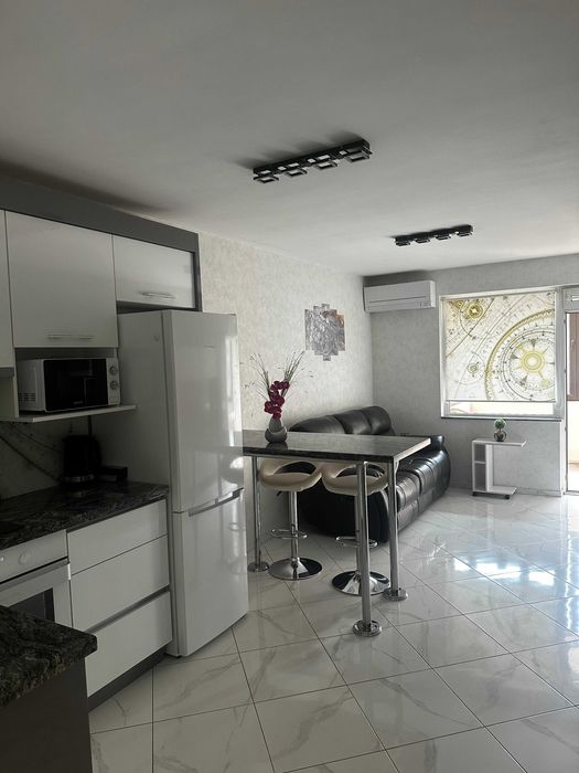 Дава се под наем Двустаен апартамент в Варна, Окръжна болница - 65 кв.м за 765 € - Снимка #2