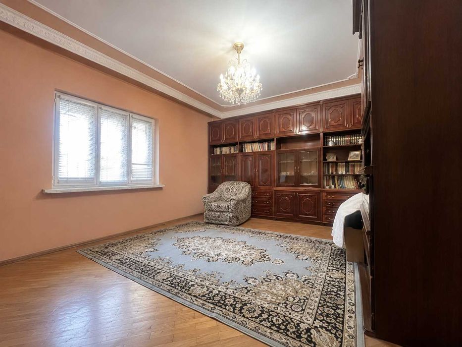 Casa de vanzare in Nicolina 1