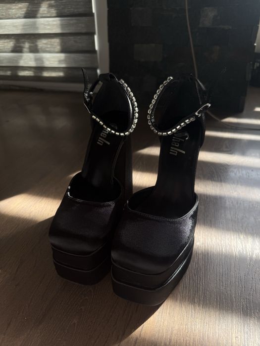 Черни токчета 37/38 номер