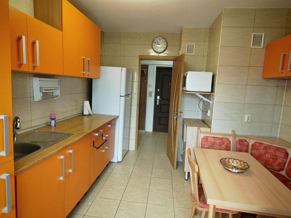 Închiriez apartament 2 camere ultracentral