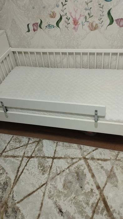 Продам детскую кроватку икеа