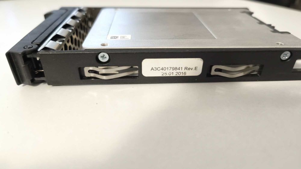 Fujitsu A3C40181915 - 240GB SATA SSD 6G SFF