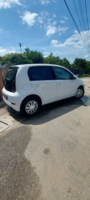 Volkswagen Up 2019 benzină, 3.800 € — imagine 3