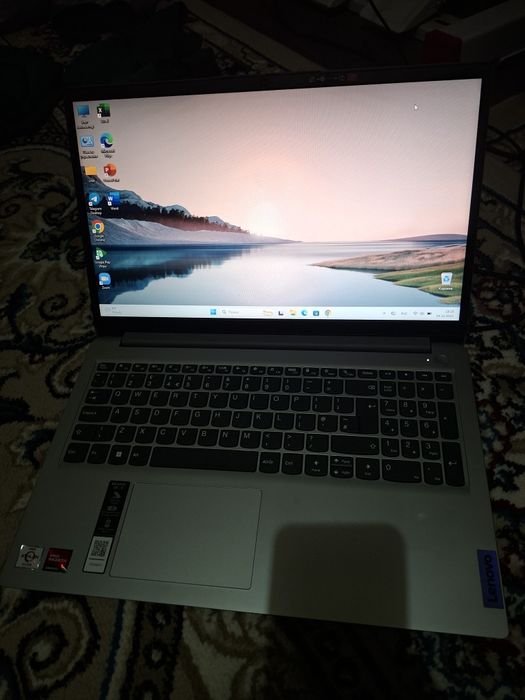 Salom noutbuk sotiladi lenova