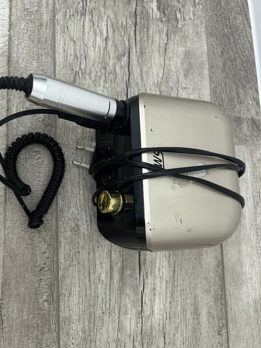 Аппарат для фрезы и лаки