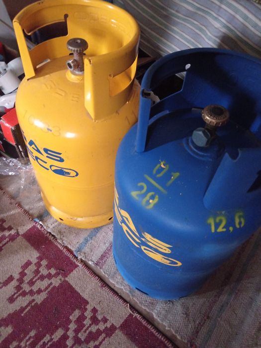 Vând butelii petrom