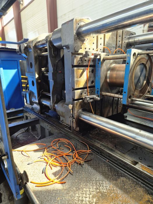 Термопластавтомат TEDERIC TRX 650J